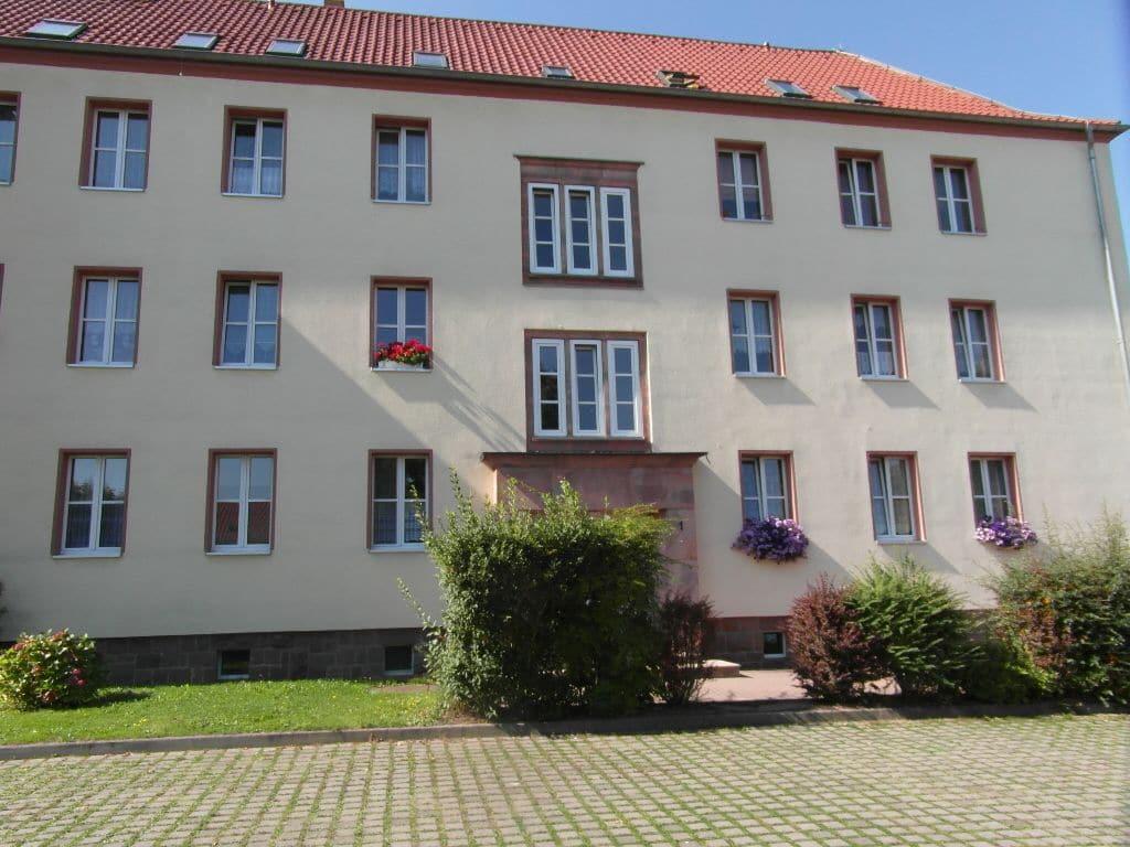 Hausansicht 3-Zimmer Wohnung im DG