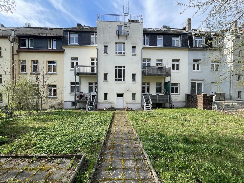 Garten und Rückseite vom Haus