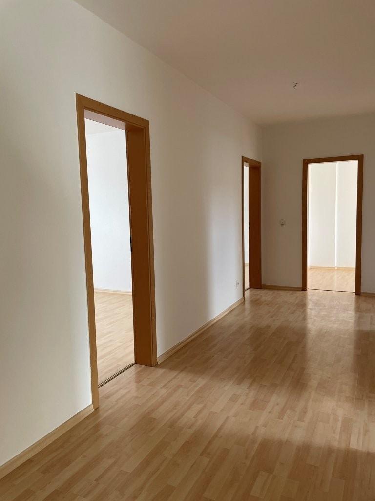 Flur - Blick von der Wohnungstür