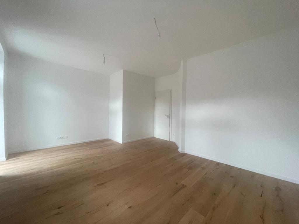 Zimmer mit Balkon