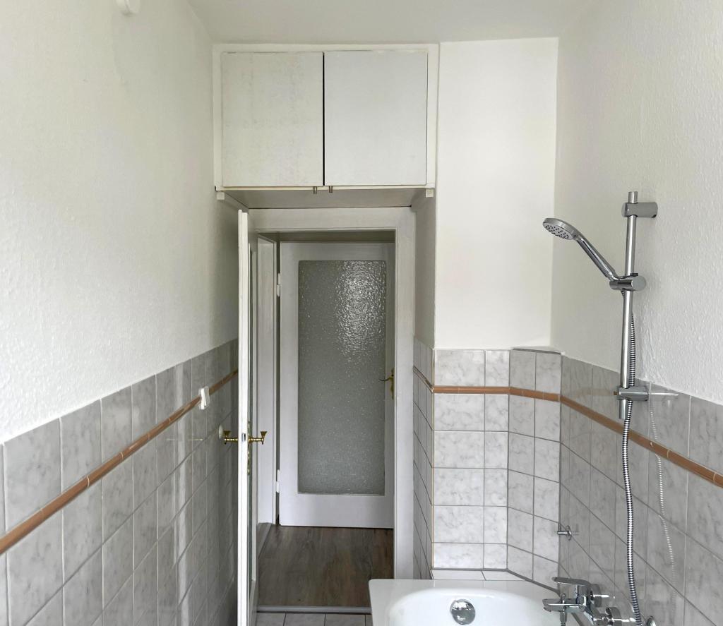 Attraktive 3-Zimmer-Wohnung mit Einbauküche und Loggia in Chemnitz-Hilbersdorf! - Foto 4