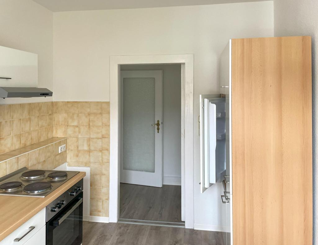 Attraktive 3-Zimmer-Wohnung mit Einbauküche und Loggia in Chemnitz-Hilbersdorf! - Foto 2