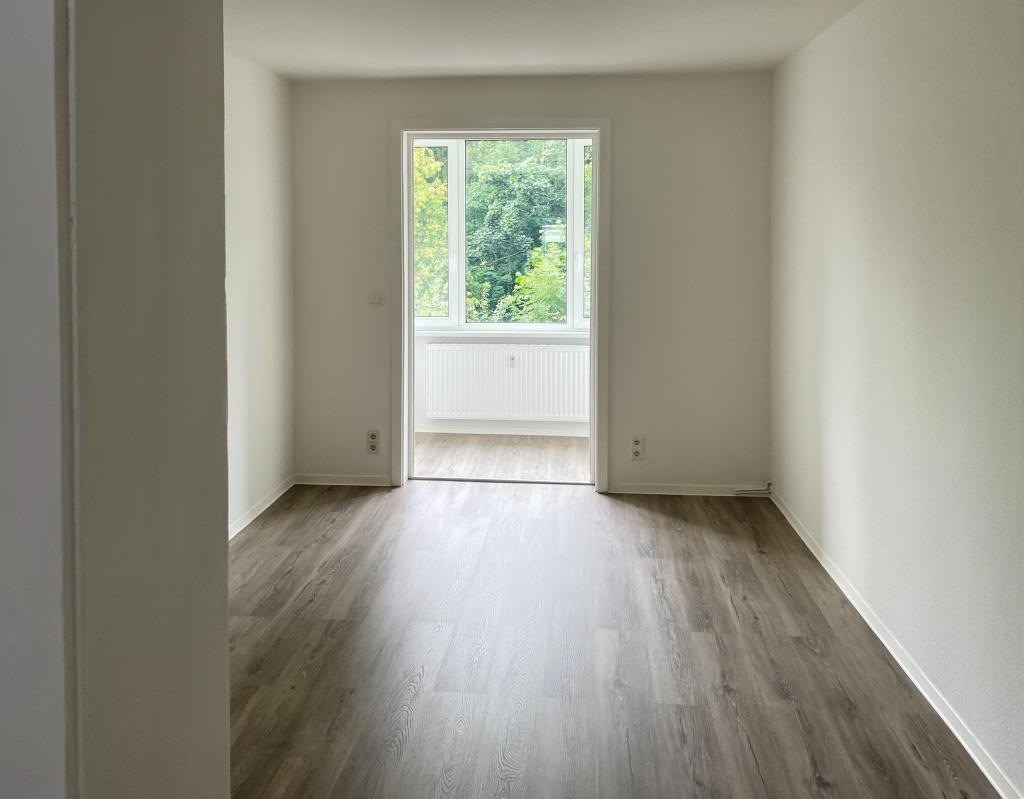 Attraktive 3-Zimmer-Wohnung mit Einbauküche und Loggia in Chemnitz-Hilbersdorf! - Foto 1
