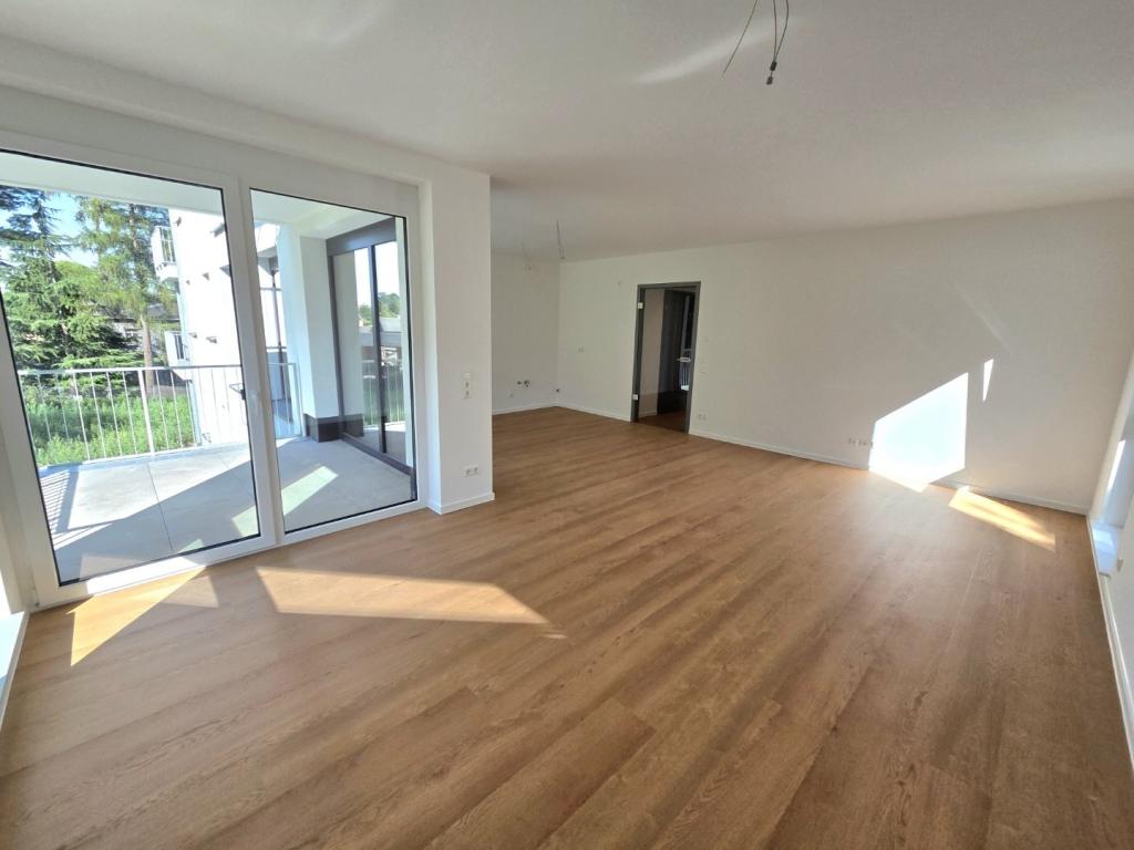 Erstbezug! Moderne 4-Zimmer Wohnung mit Garagenstellplatz - Photo 3