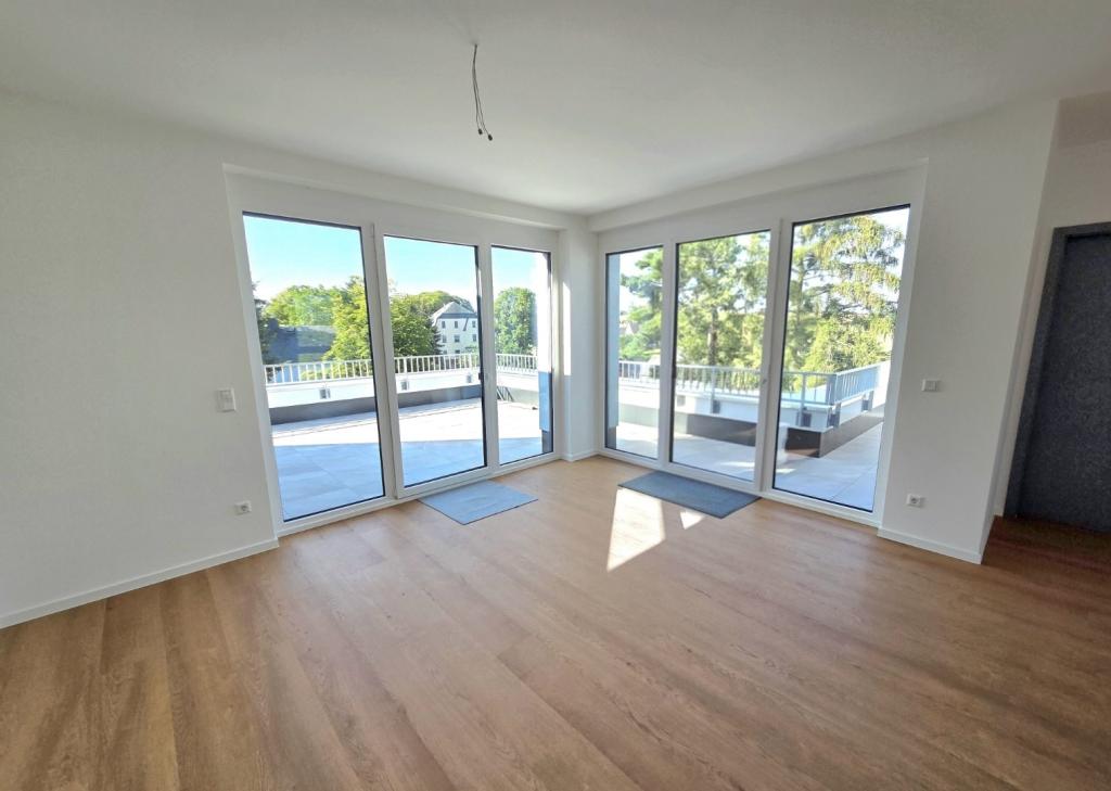 Erstbezug! Exklusive Penthousewohnung, mit Blick über Hartmannsdorf! - Photo 2