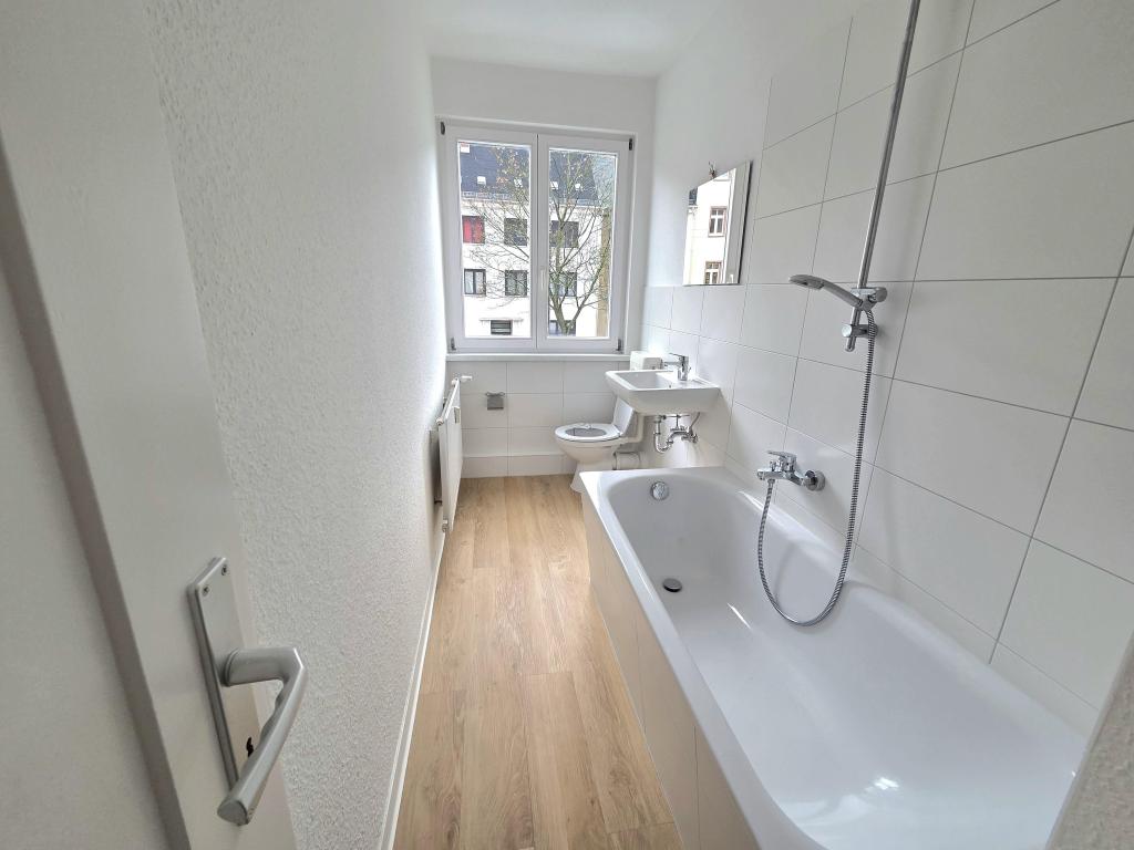 Praktisch geschnittene 2-Zimmer-Wohnung mit Loggia! - Foto 2