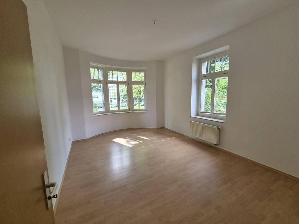 Stilvoll Wohnen ohne viel Treppensteigen - ab sofort hier mit Balkon und Einbauküche möglich! - Photo 1