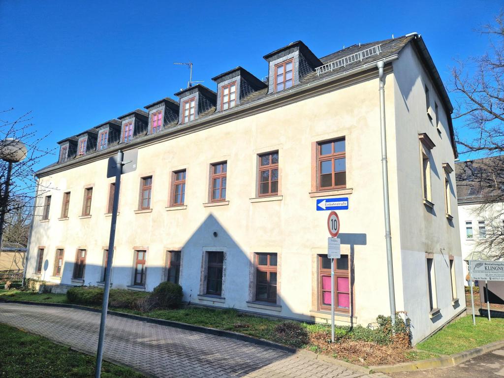 Viel Platz unterm Dach: 5‑Zimmer-Wohnung mit Sichtbalken & Tageslichtbad! - Foto 1