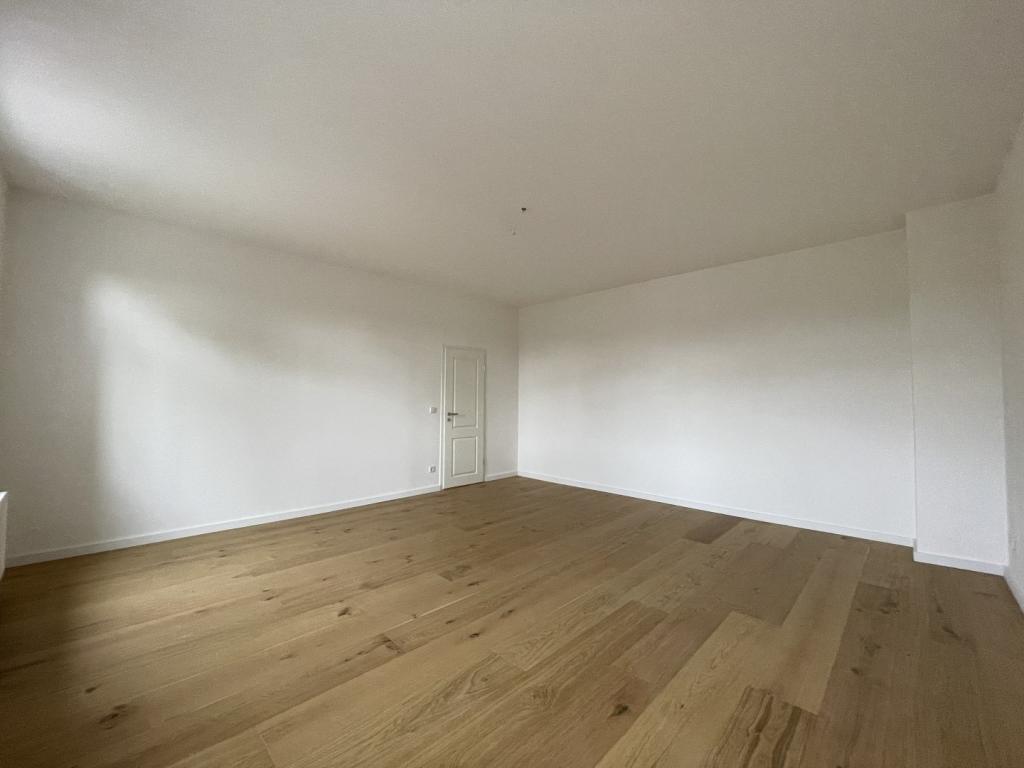 Exklusive Dachgeschosswohnung mit Balkon in aufwendig saniertem Gründerzeithaus - Photo 5