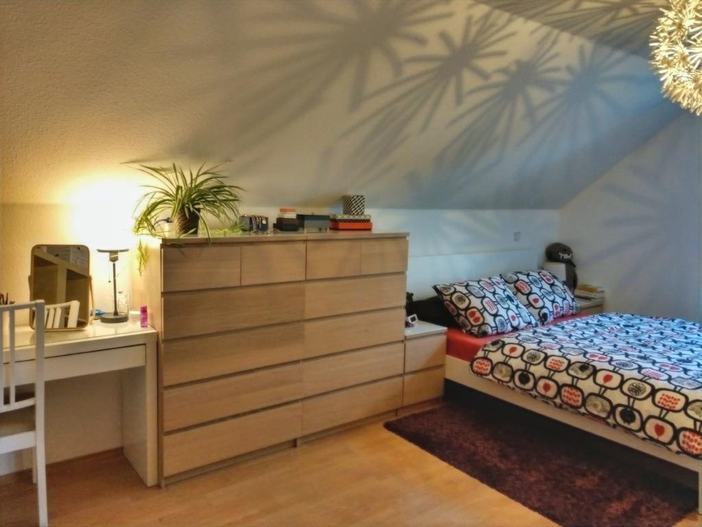 Ab 01.11 - Gepflegte 86 m² Wohnung mit Keller, Balkon und Tageslichtbad im Dachgeschoss - Photo 4