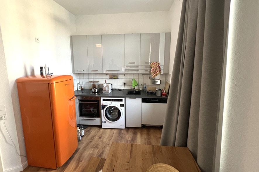 Moderne 2-Zimmer Wohnung im 2.OG mit EBK & Balkon - Photo 1
