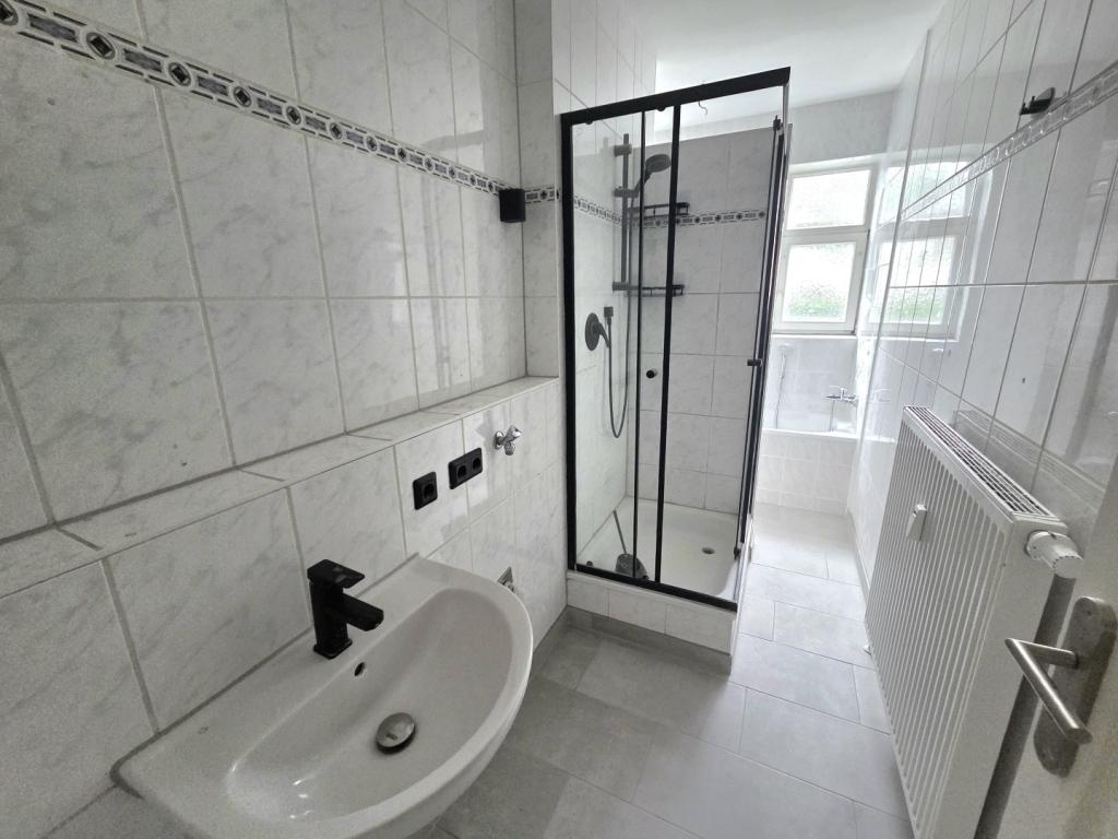 Schöne 4-Zimmer-Wohnung mit Balkon in Chemnitz/ Erfenschlag - Foto 3