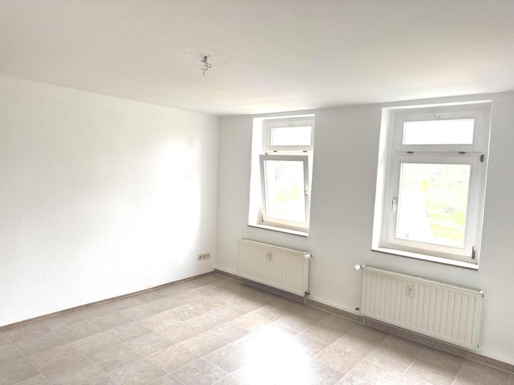 Helle 2-Raum-Wohnung mit Stellplatz! Verfügbar ab 1.11.26! - Foto 1