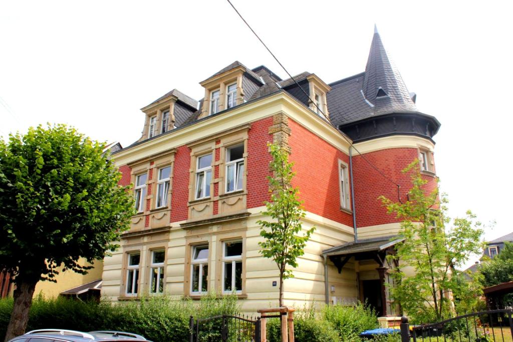 Gepflegte 2-Zimmer Wohnung in denkmalgeschützter Stadtvilla - Photo 2