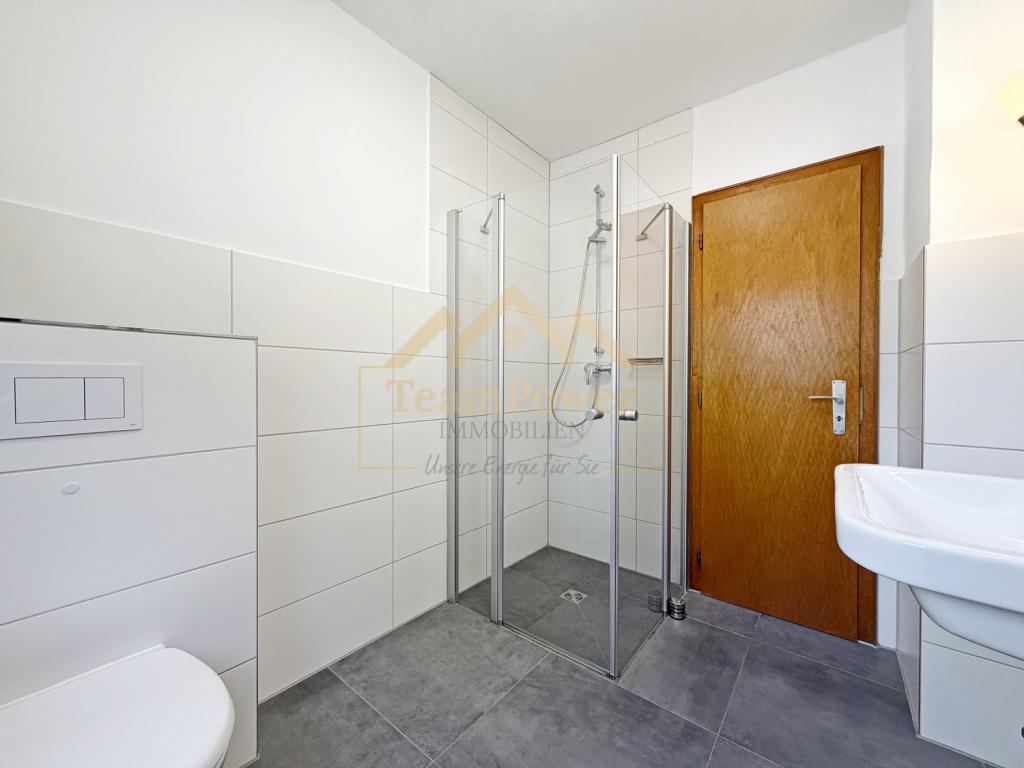 Familienfreundliches EFH mit Garten, Balkon & vielseitigem Souterrain zur Miete - Photo 4