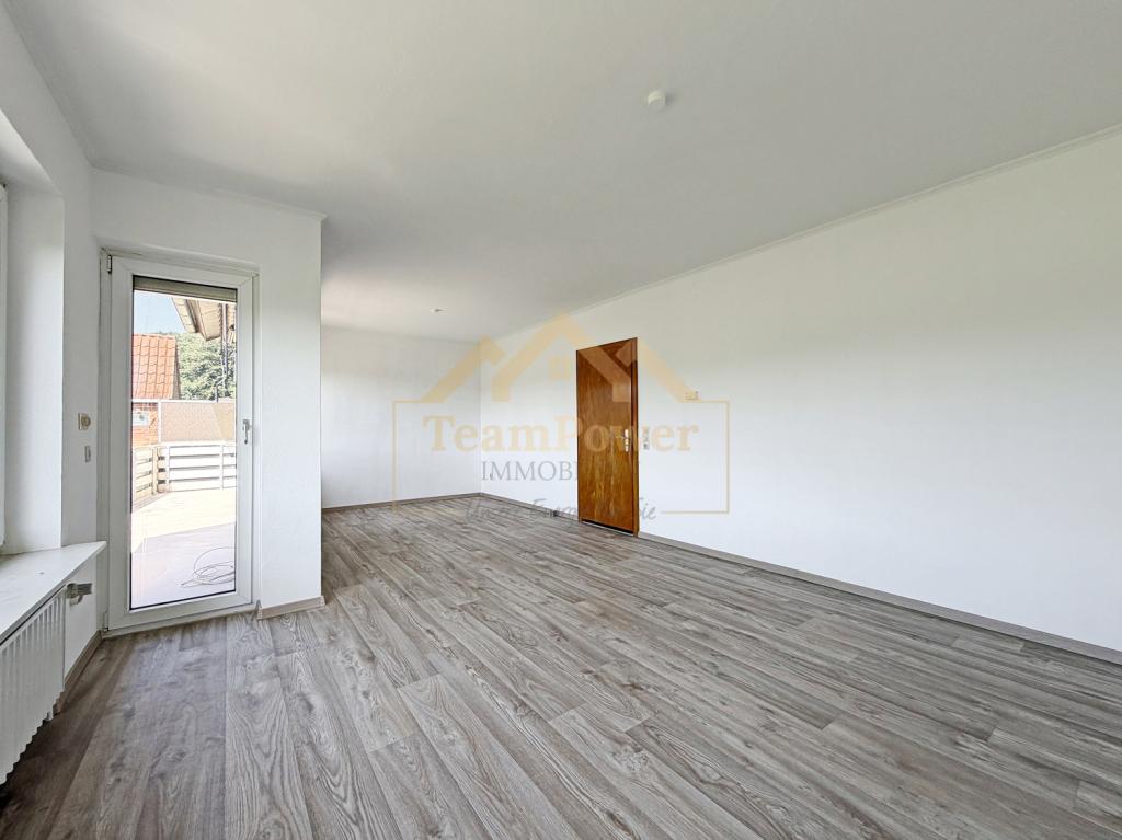 Familienfreundliches EFH mit Garten, Balkon & vielseitigem Souterrain zur Miete - Photo 1