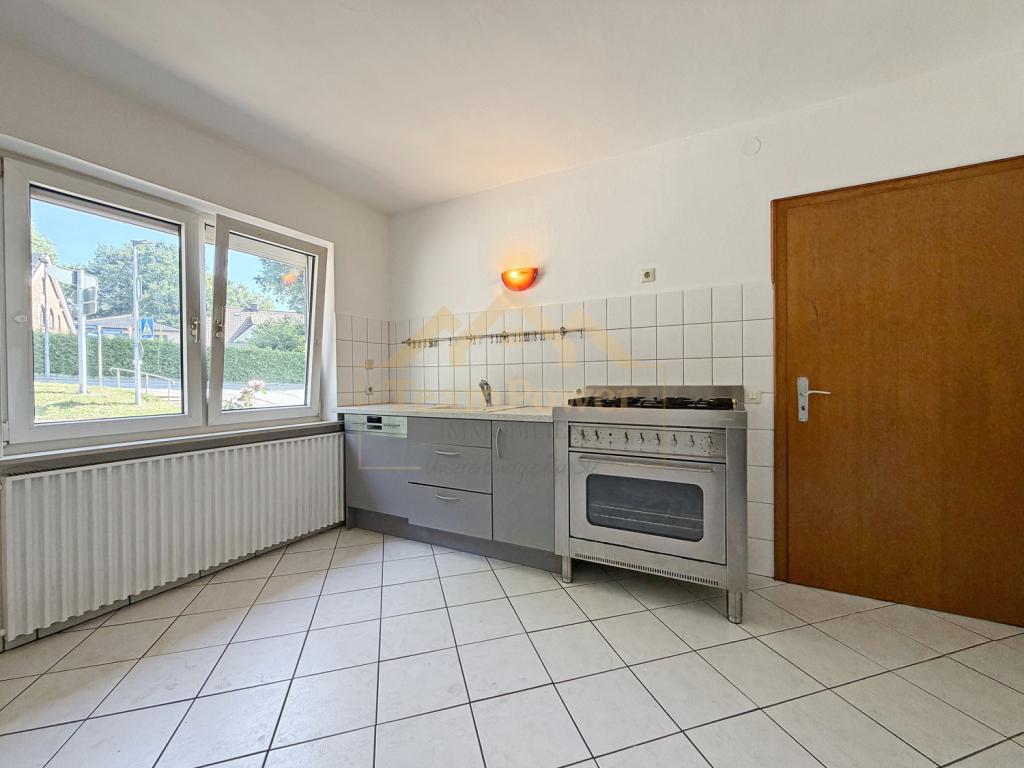 Familienfreundliches EFH mit Garten, Balkon & vielseitigem Souterrain zur Miete - Photo 2