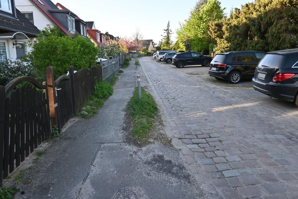 Straße vor dem Haus
