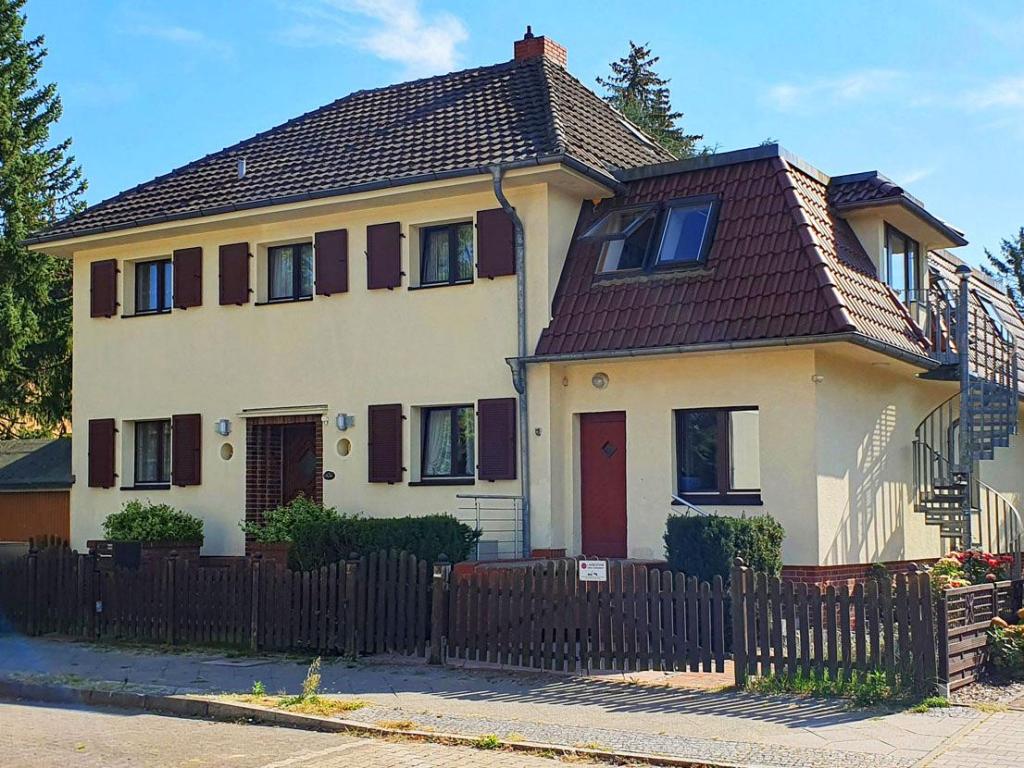 Hausansicht Straßenseite