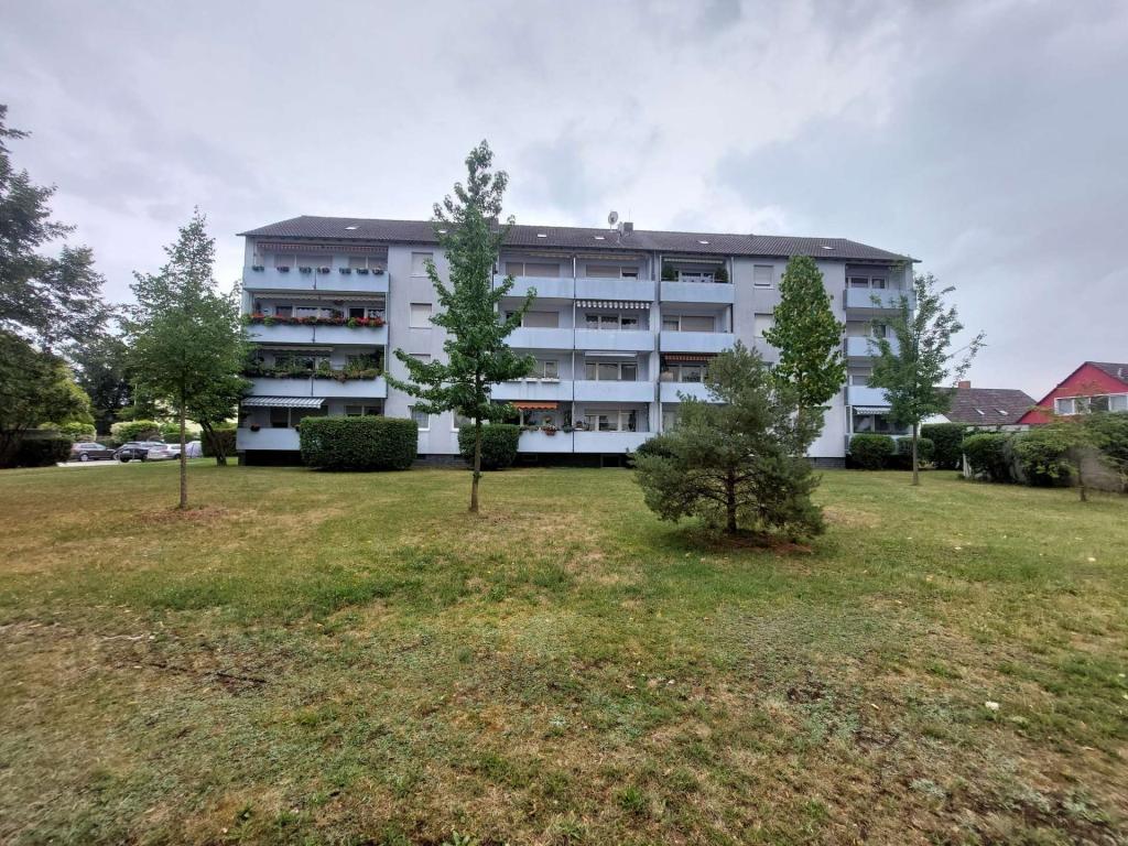 Ankommen, wohlfühlen und das Leben genießen, komplett renovierte 3-Zi.-Wohnung mit sonniger Loggia - Photo 5