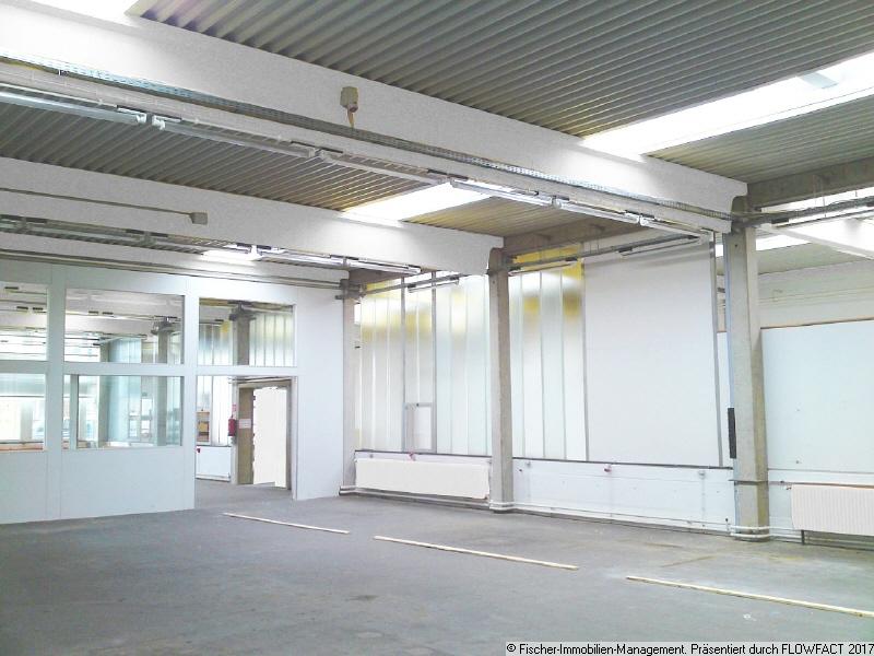 Lagerhalle leer