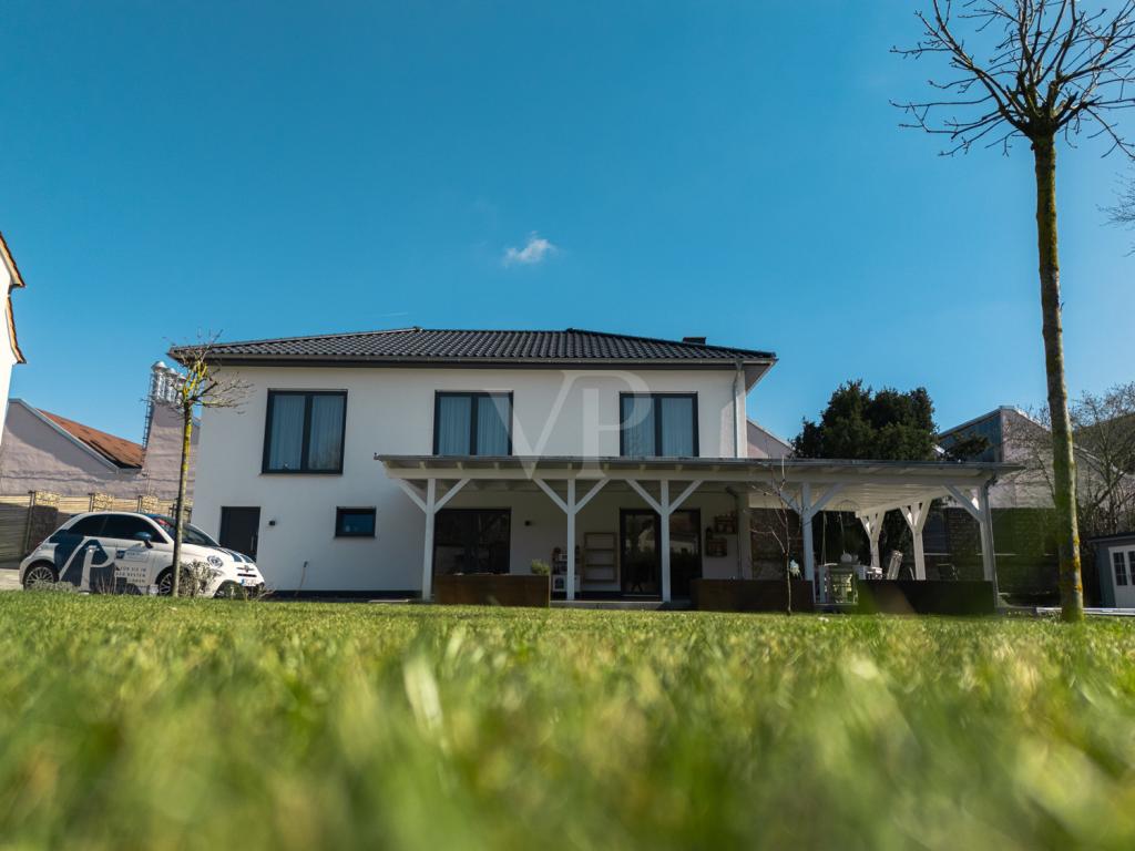 Front Gartenansicht
