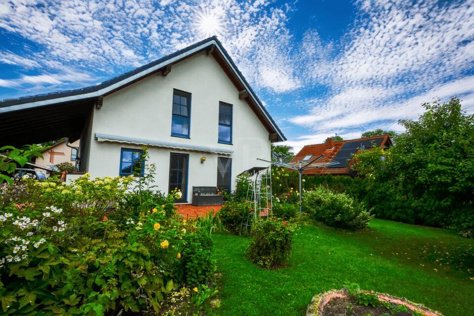 Hausansicht Garten