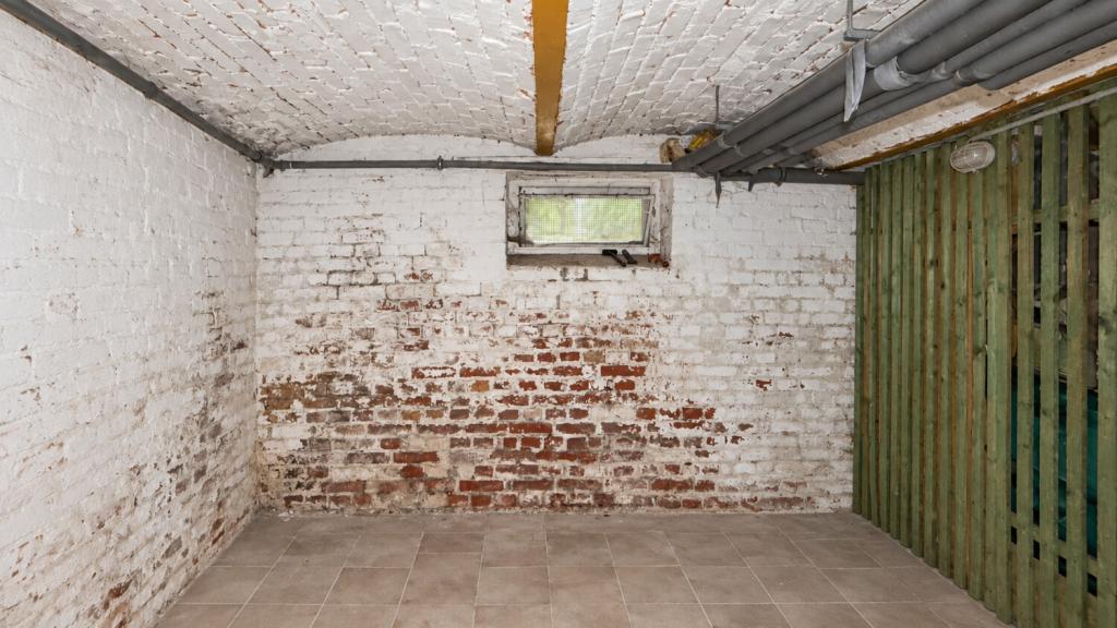 Erstbezug nach Sanierung: 2-Zimmer-Dachgeschosswohnung mit Loggia in Daberstedt! - Photo 4