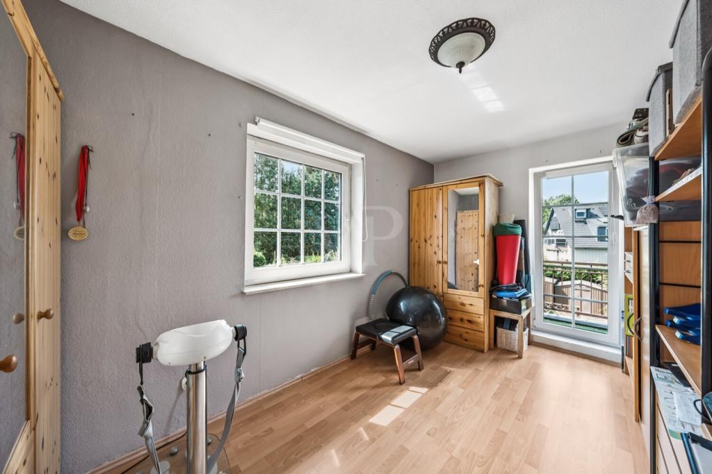 Zimmer 2 mit Balkon  im OG