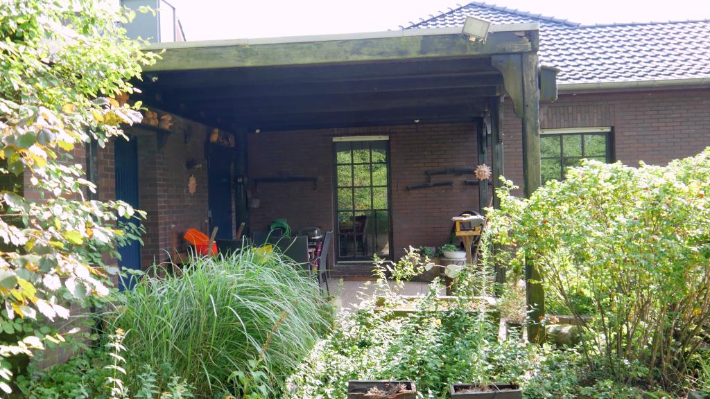 überdachte Terrasse