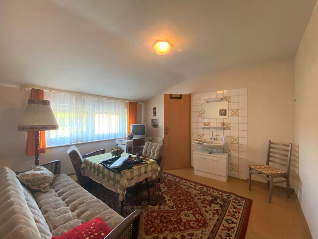 Wohnzimmer DG