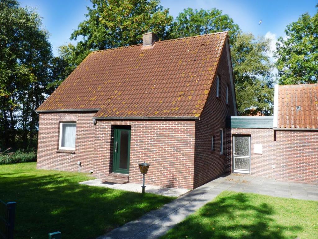 Straßenansicht 1