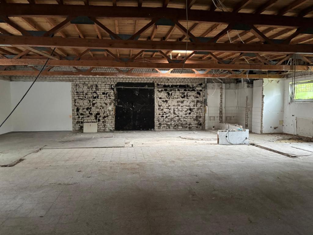 Halle Ansicht 4