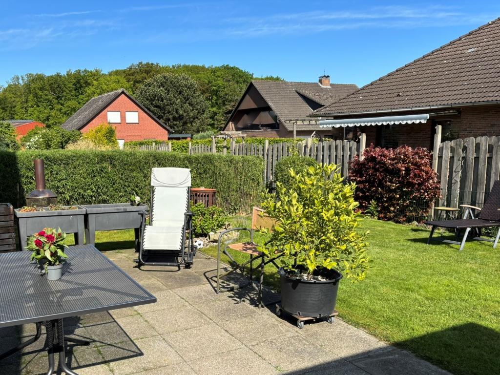 Terrasse und Gartenbereich