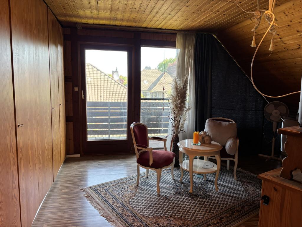 Schlafzimmer mit Schrankwand