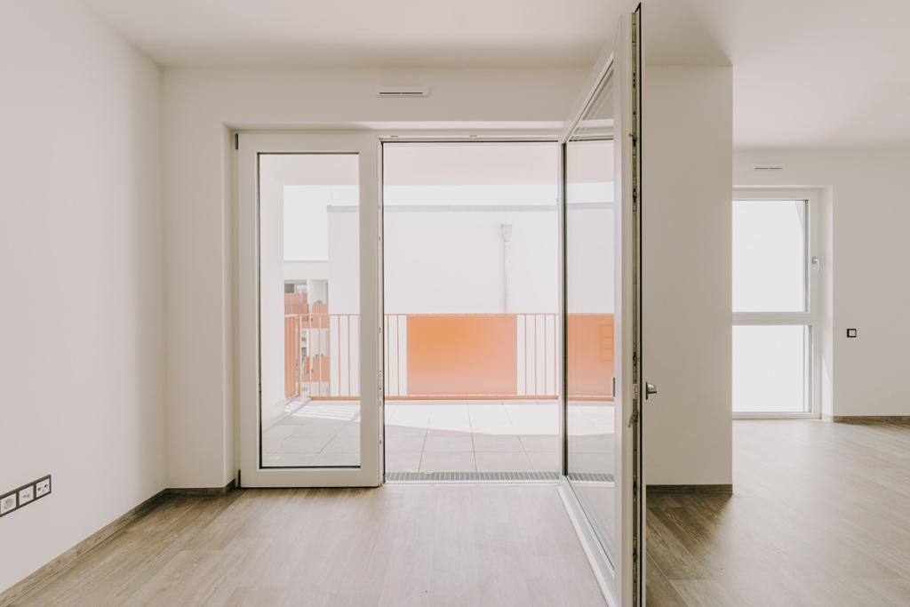 Barrierefreie 1-Zimmer-Wohnung mit Balkon– Betreutes Wohnen im „Schwanenhof Schwandorf“ - Photo 2