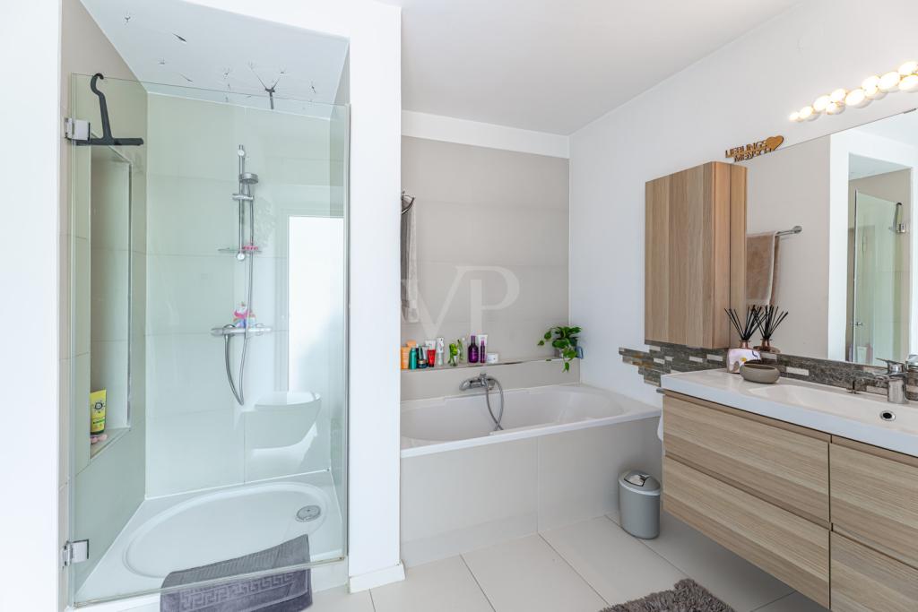 Master-Badezimmer