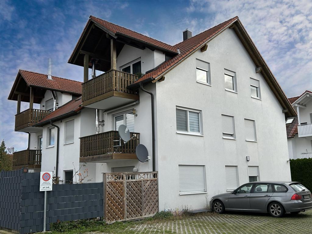 Wohnen unterm Dach: Stilvolle 3‑Zimmer‑Wohnung mit Kamin - Photo 2