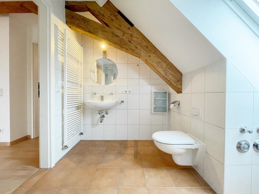 Dachgeschosswohnung im Herzen von Lauingen sucht neuen Mieter! - Photo 5