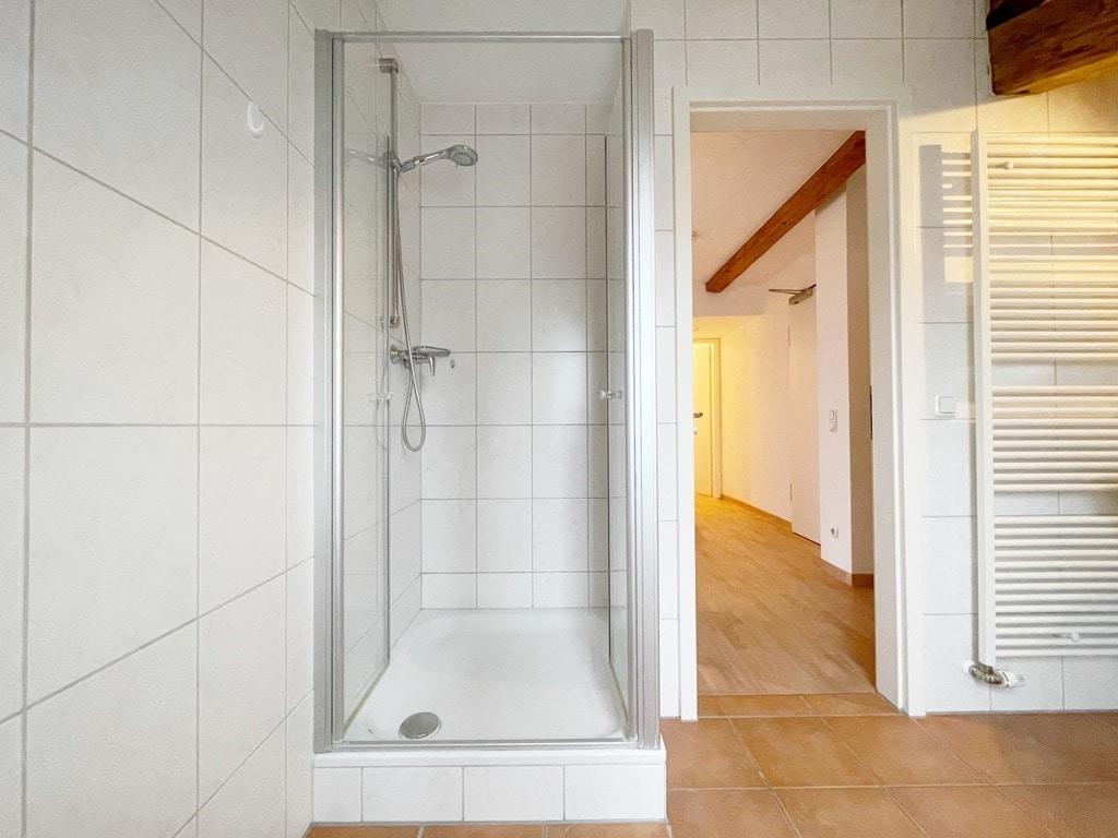 Dachgeschosswohnung im Herzen von Lauingen sucht neuen Mieter! - Photo 3