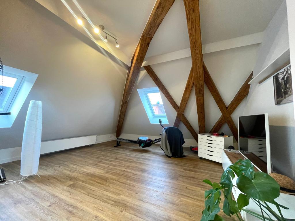 Dachgeschosswohnung im Zentrum von Lauingen zu vermieten - Foto 5