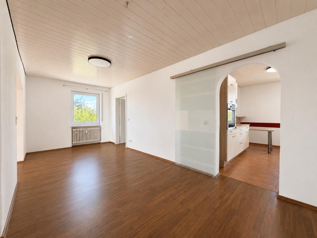 Modernes Wohnen auf einer ganzen Etage – Großzügige 5-Zimmer-Wohnung in Teising zur Miete - Photo 3