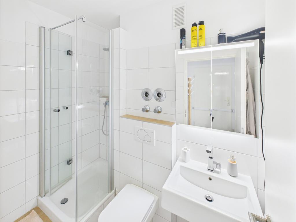 modernes Duschbad