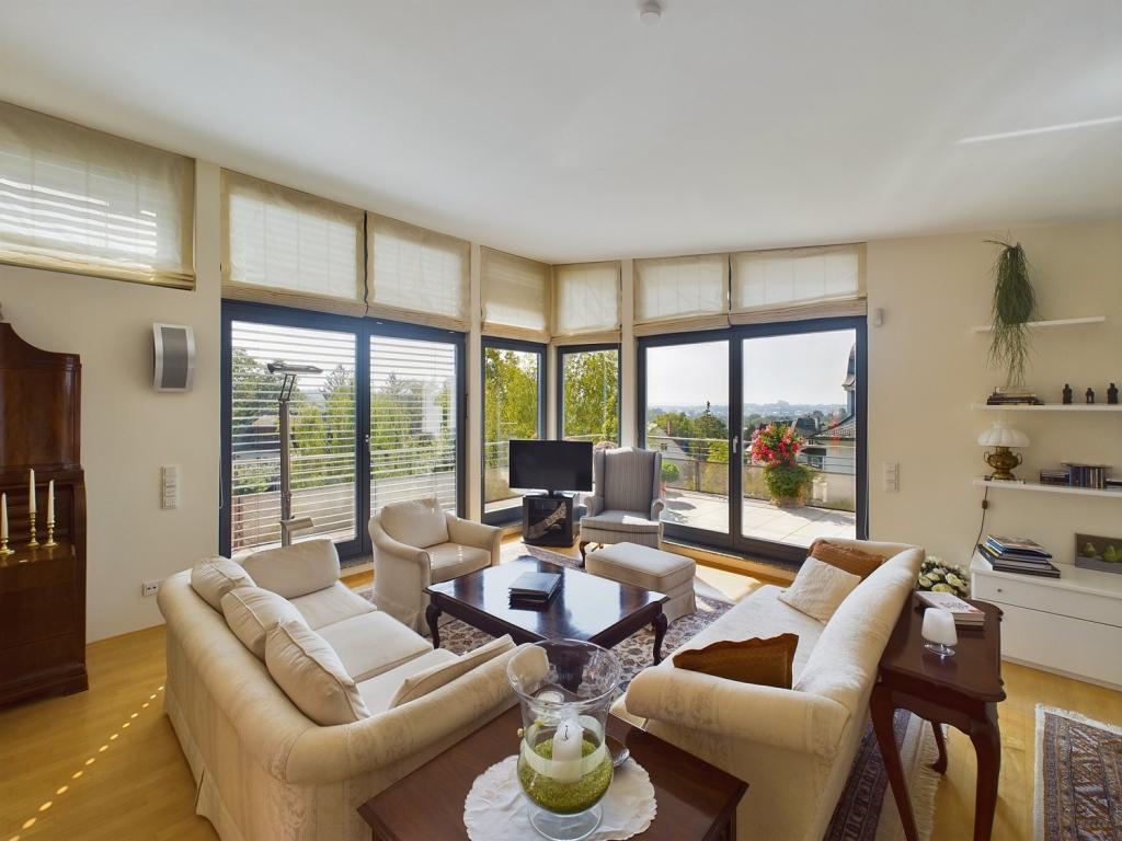 Wohnbereich mit tollem Ausblick