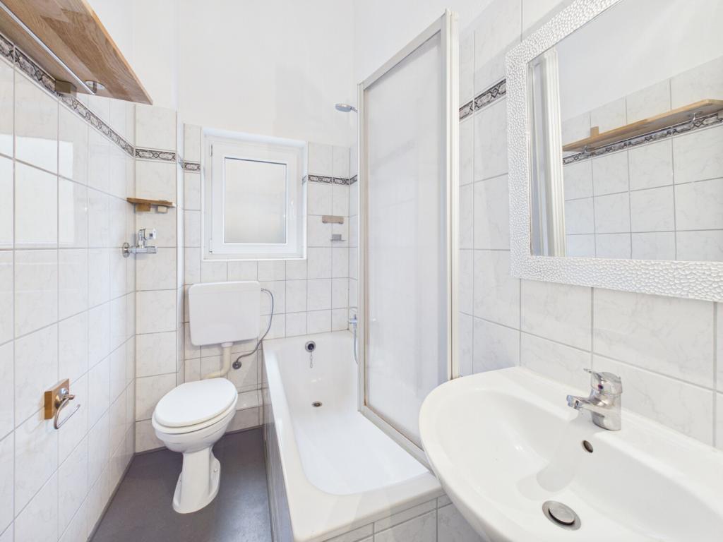 Charmante Altbauetage mit großzügigem Raumangebot und neuwertiger Küche in citynaher Bestlage - Foto 5