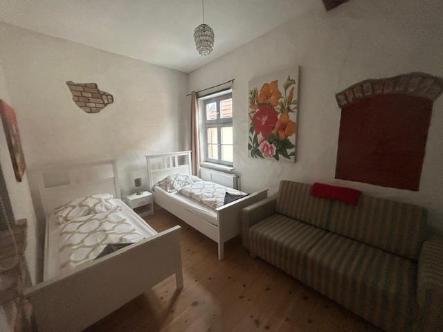 Interessante Wohnung in der Altstadt von Stralsund zu vermieten - Foto 2
