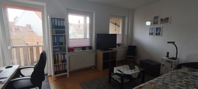 Wohnzimmer + Balkontür