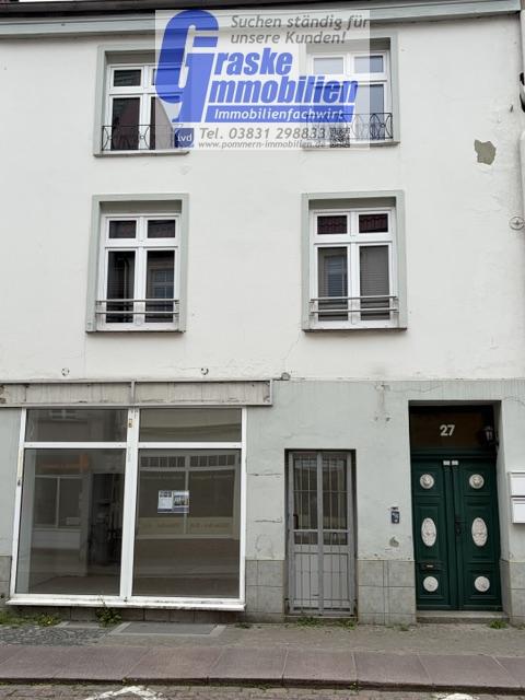 Eine modernisierte 2 Zimmerwohnung im DG eines sanierten kleinen Wohn-Geschäftshauses sucht einen neuen Mieter. - Photo 2