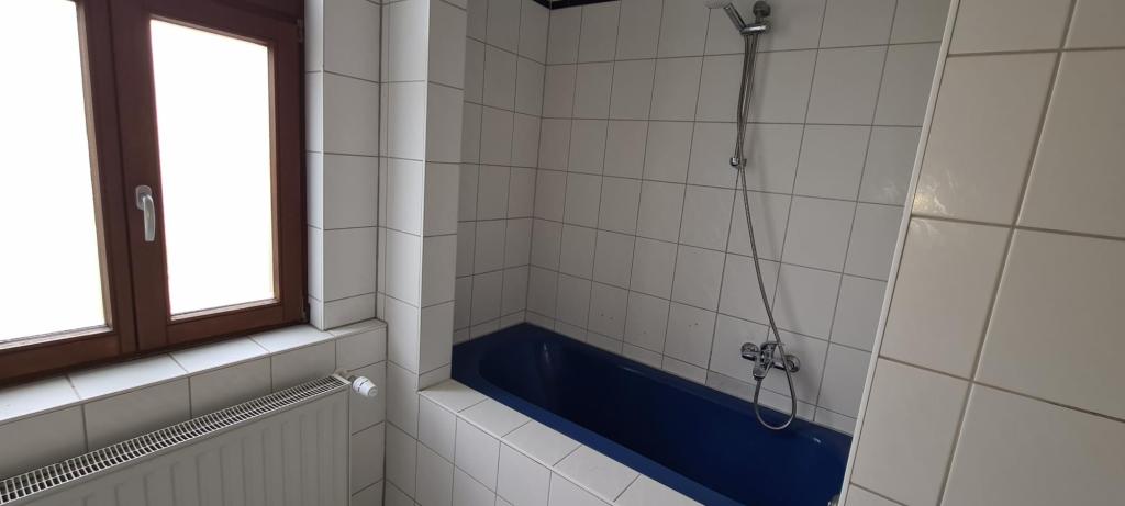 ab Juli: schöne Dreizimmerwohnung mit Garten für Studenten und Paare - Photo 3