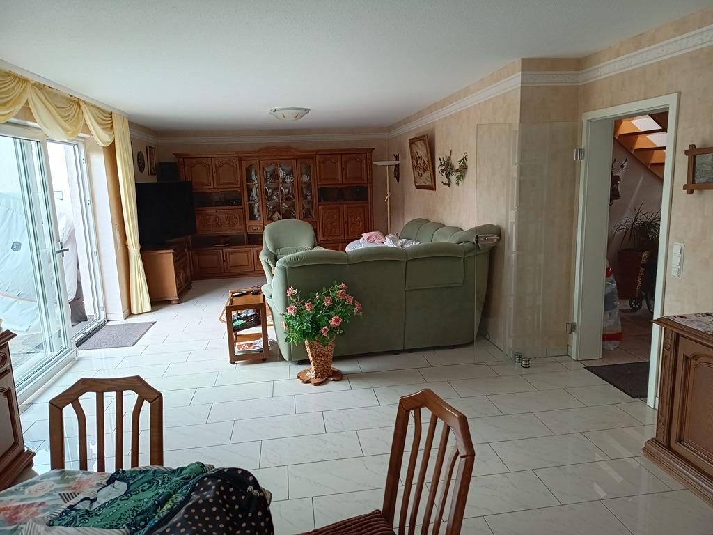 Wohnzimmer re 1.jpg